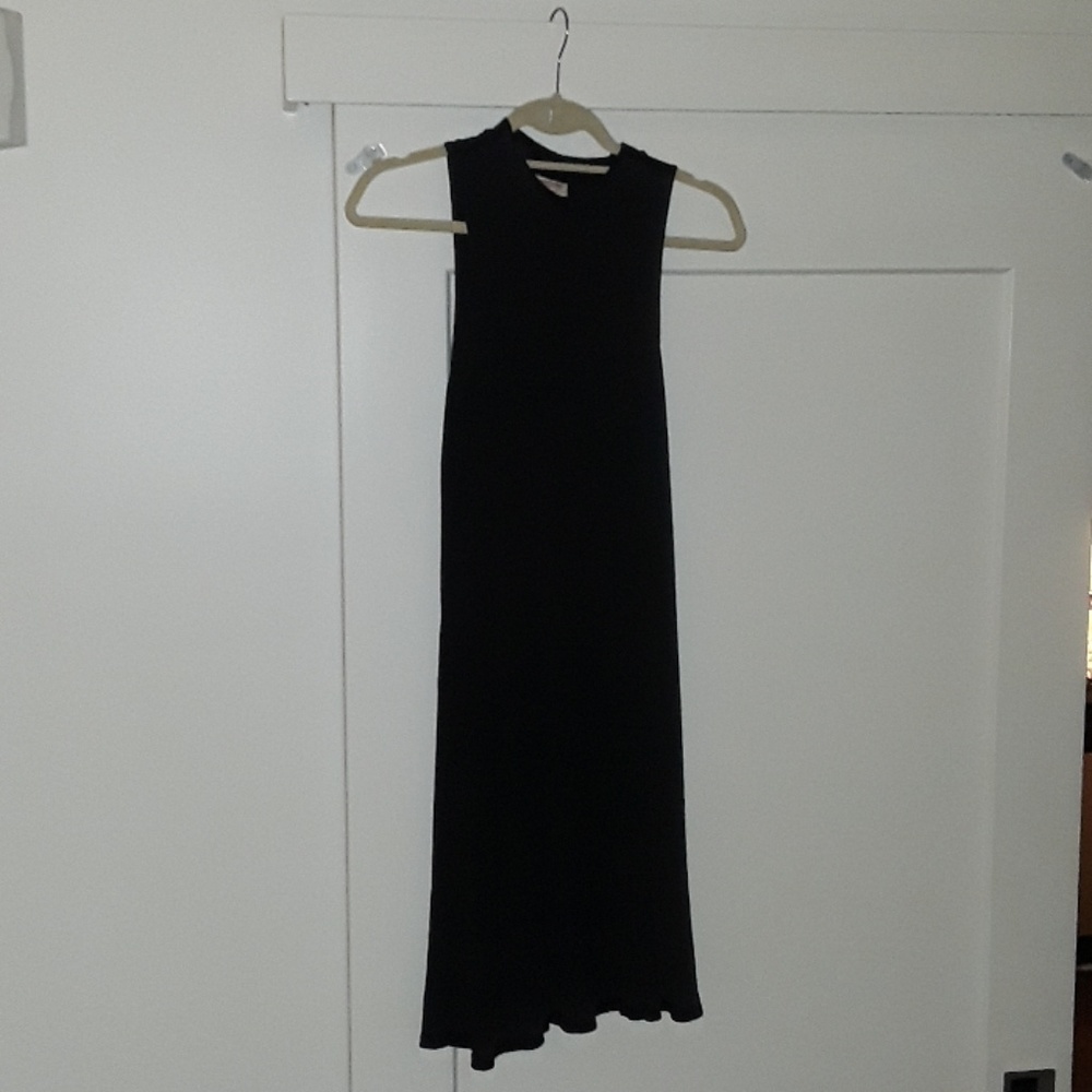 Comfortable Black Dress - Size M